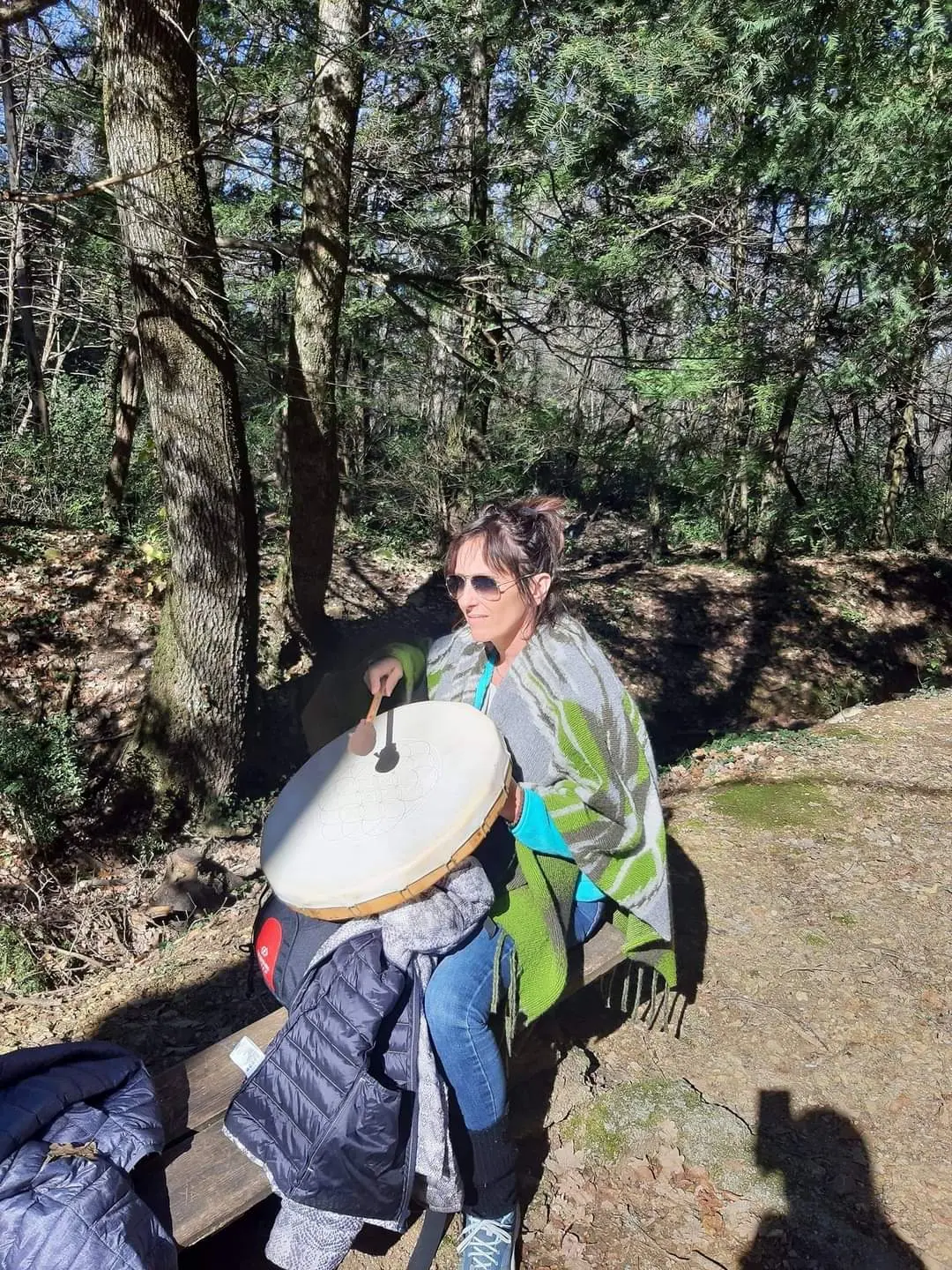 Isabelle avec un tambour